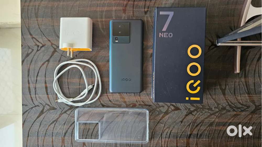IQOO Neo 7 5G 120W Charger, Box