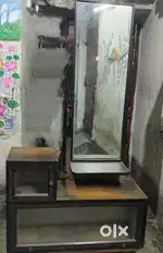 Dasing table made with teak (sagun wood)