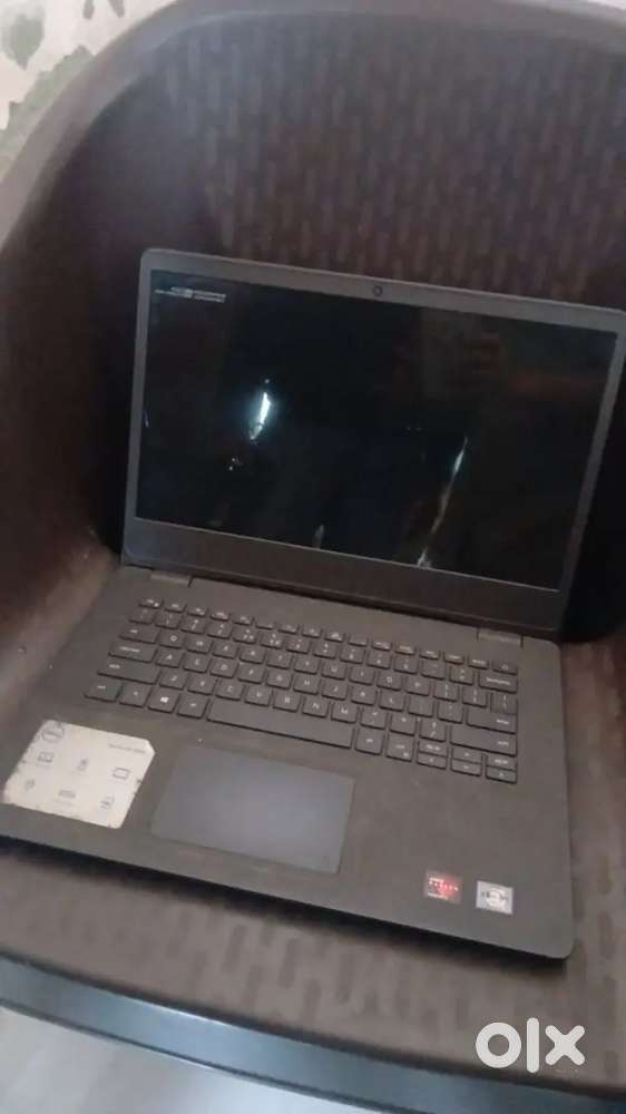 Dell Vostro 14  Athlon Silver 3050U  4GB RAM 

256GB SSD