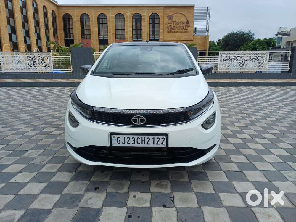 Tata Altroz 1.2 XT Luxe Petrol, 2024, Petrol