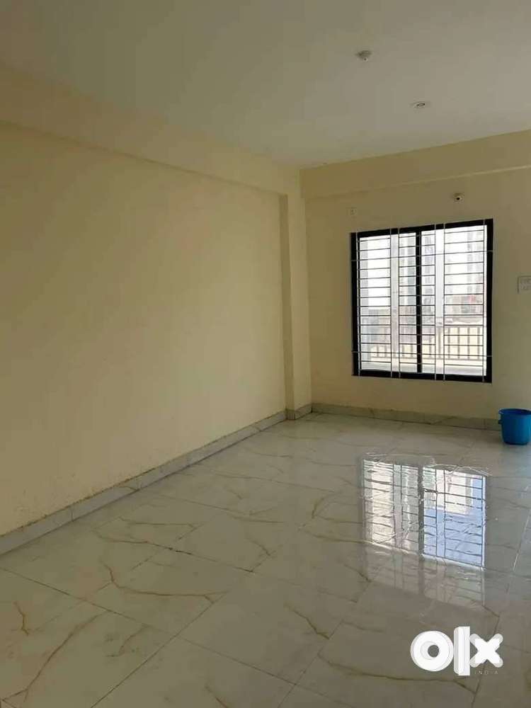 With Lift 2 BHK Flat in Global Apartment on rent for family