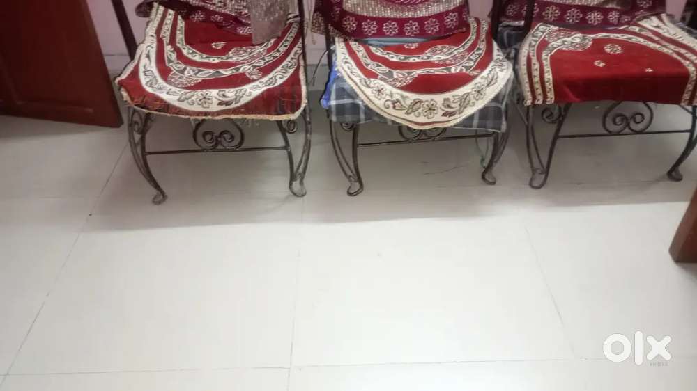 2bhk flat with roadside balcony