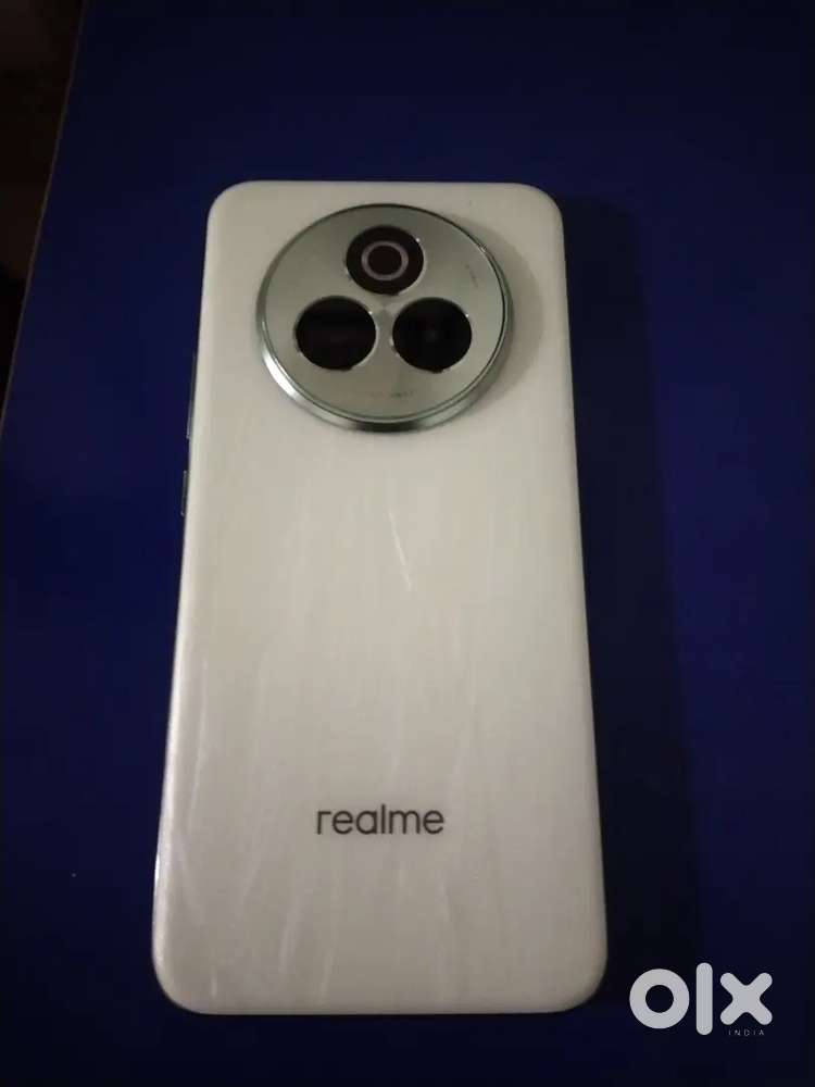 Realme p3 pro 8/256 new 4 days old charger box sb hai urgent sell