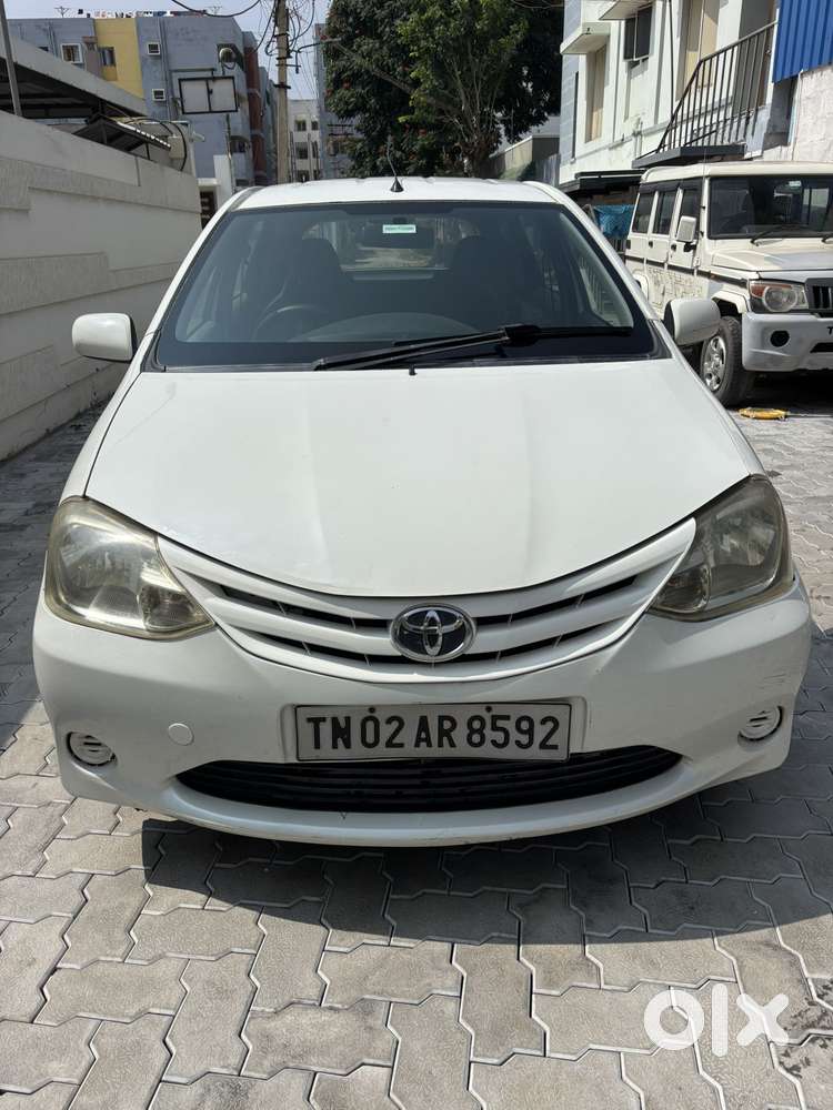 Toyota Etios Liva 2011-2012 J, 2011, Petrol