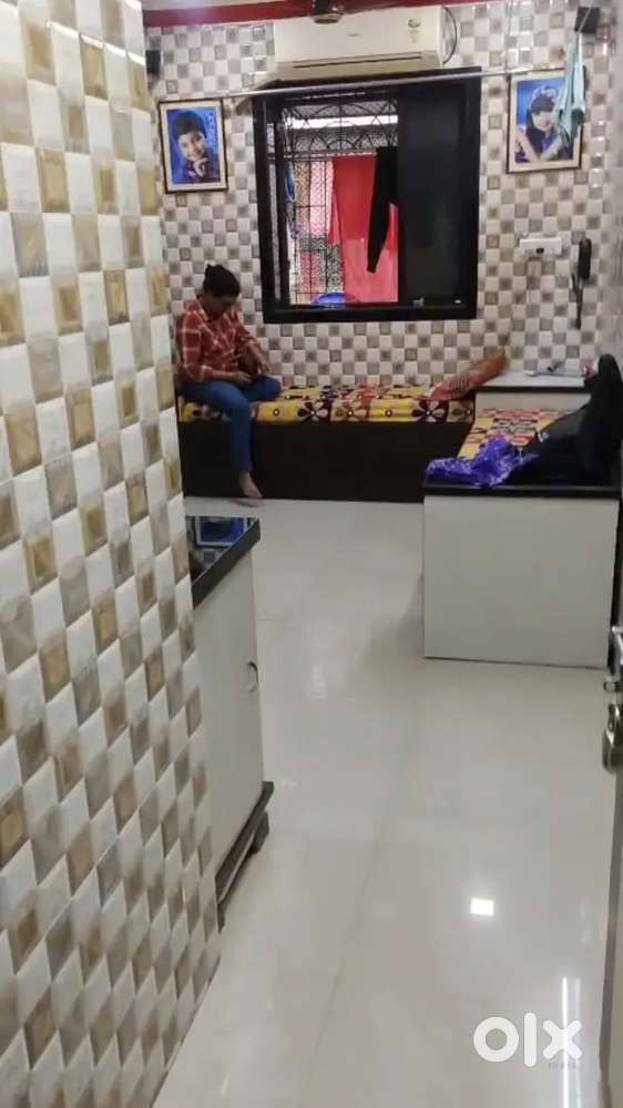 Available 1BHK flat 410 sqft at second Floor in Vaisei West