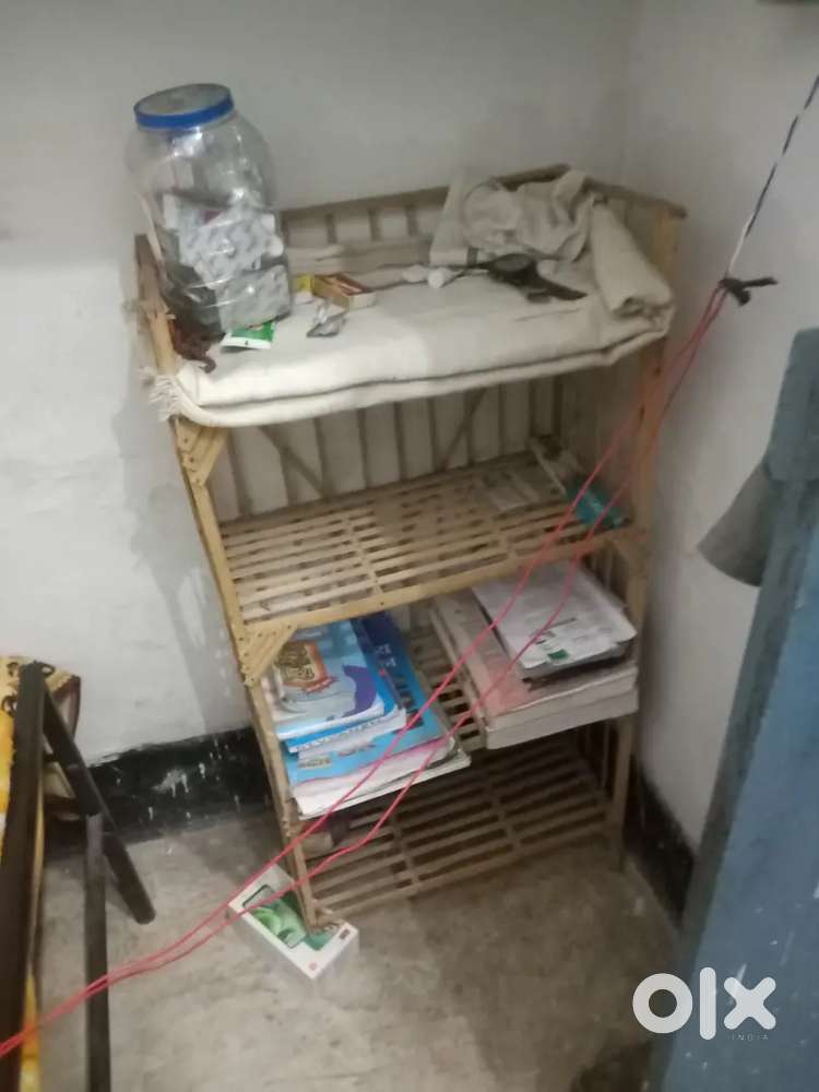 House hold items.
