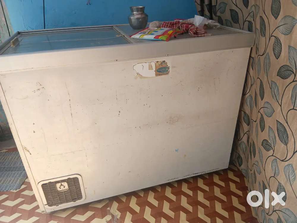 Ice-cream fridge