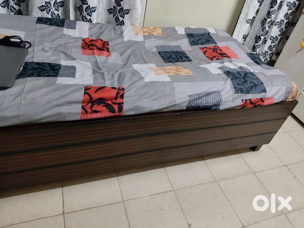 New Single bed (diwan), small setty bed  size 5''2.5