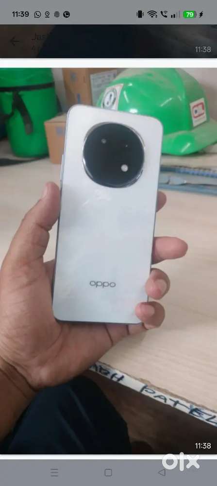 Oppo f29 pro sale 3 month use only no scratches...