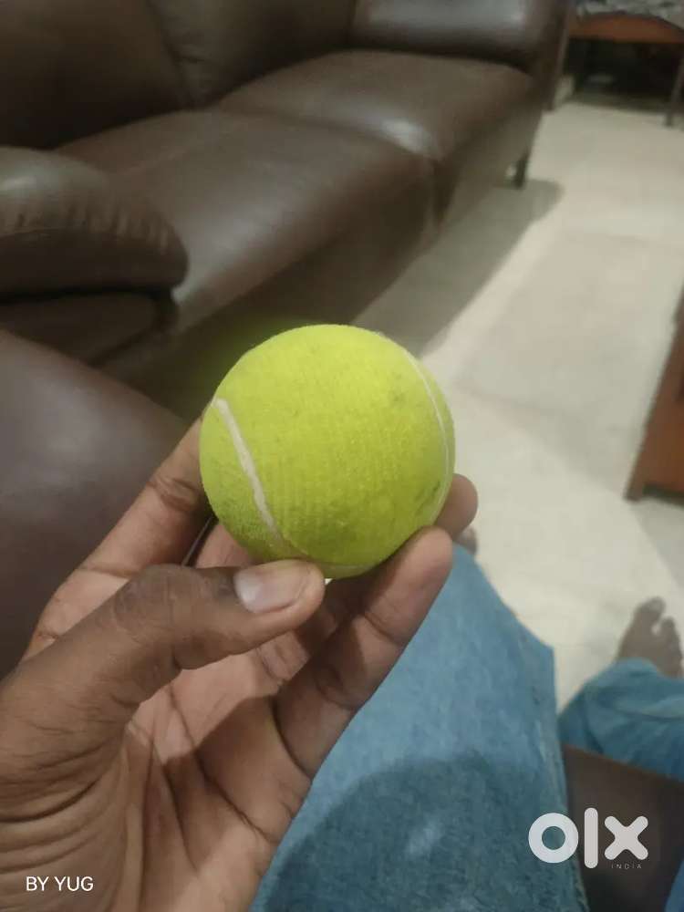 Tennis ball but 1 get 1 free