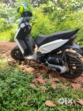 Aprilia storm 125