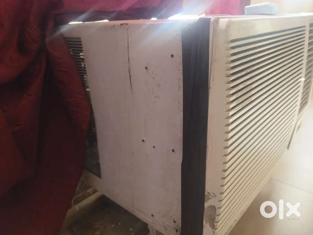 Urgent sell Working AC with cheapest price