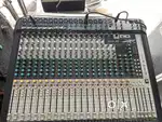 Soundcraft signature 22 with flight case