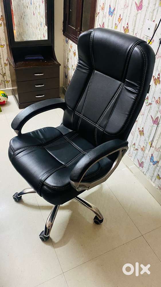 One office chair available
