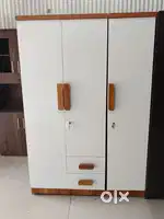 BRAND NEW 3 DOORS WARDROBE