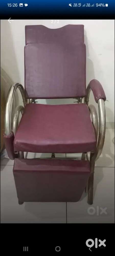 पार्लर की चेयर देना है