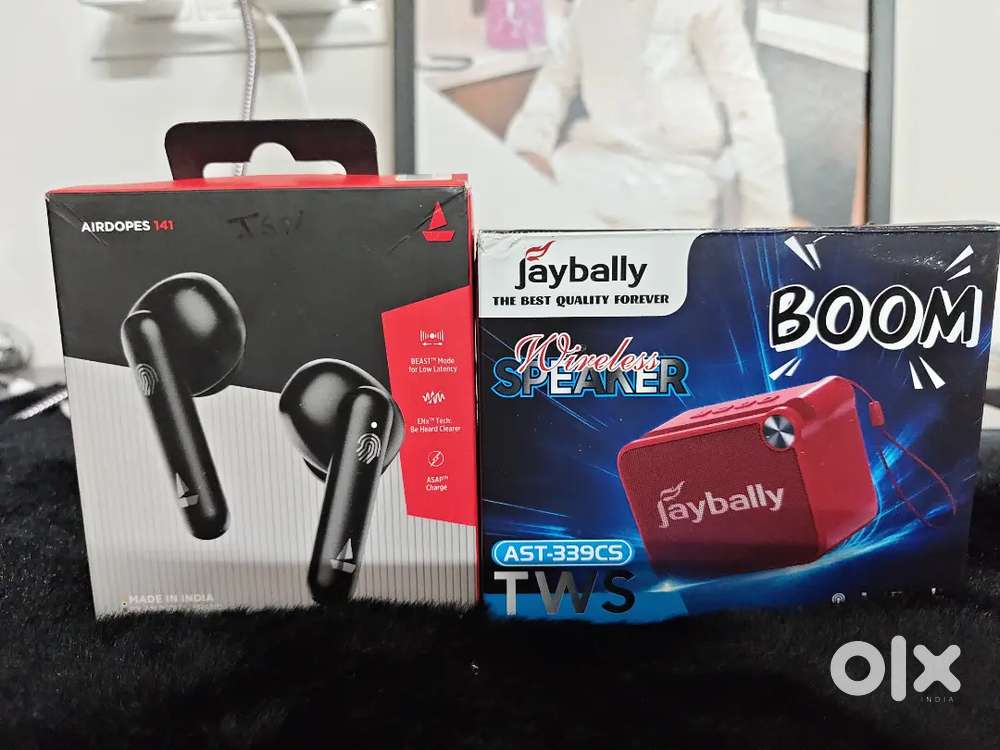 Boat earphone airdopes 141, tws wireless speaker loud 12000 mh