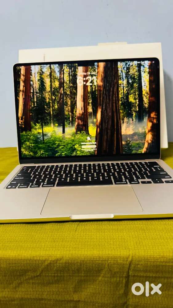 Apple MacBook, Air Apple M4 chip with 16GB Unified Memory,512GB Silver