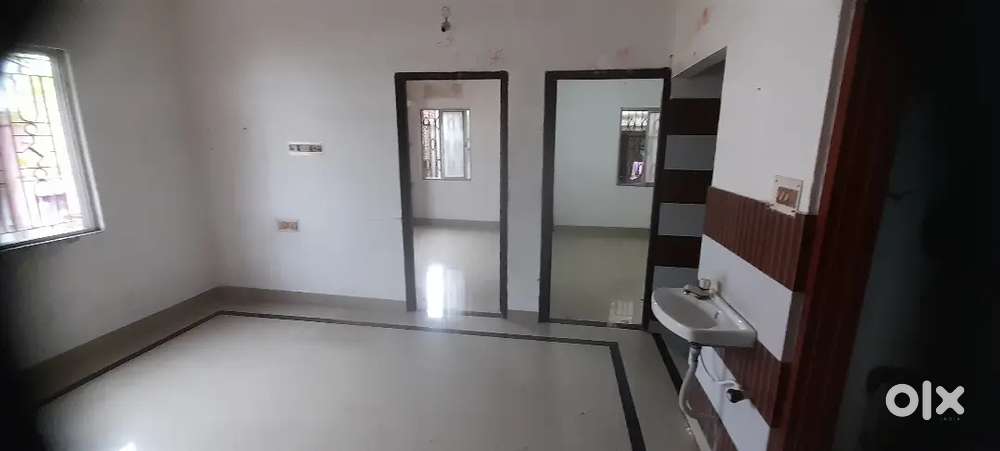 Newtwon chinarpark prime location No Brokage flat.