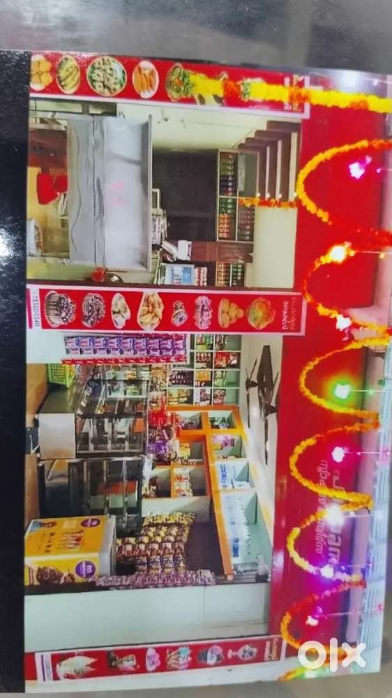 Tea master and snacks