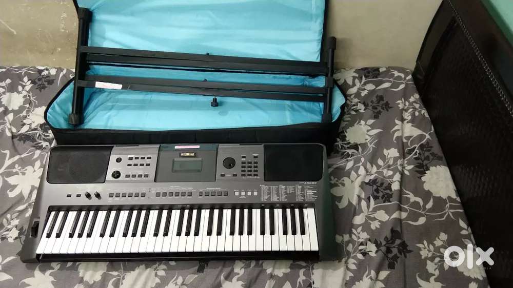 Yamaha  keyboard  1500