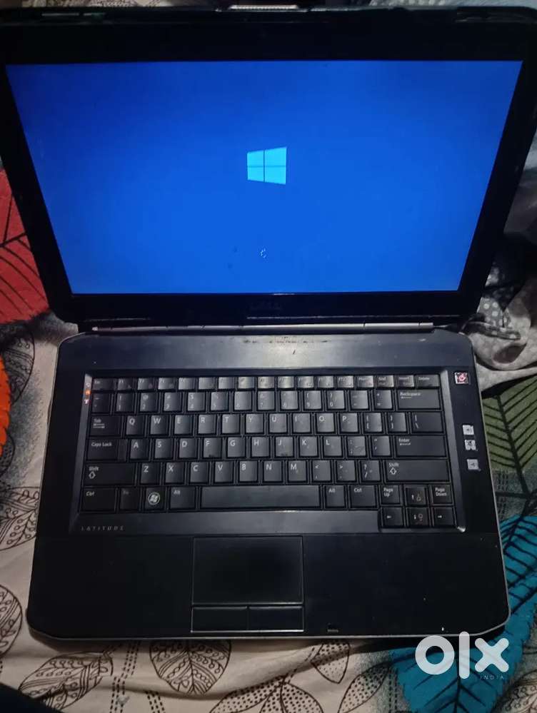Dell i3 With charger