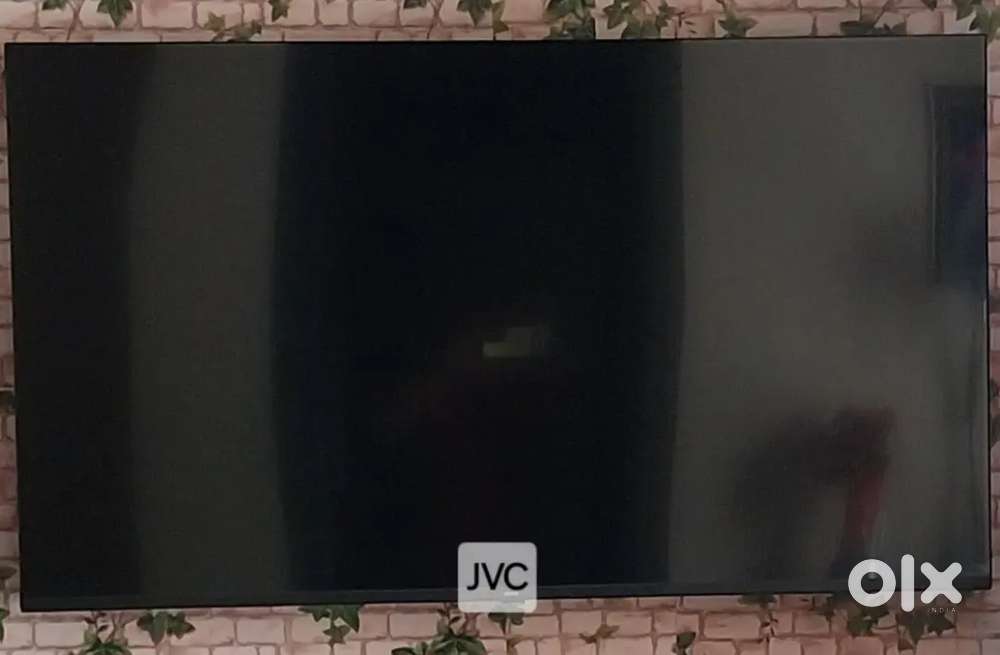 LED TV (panel broken) for sale