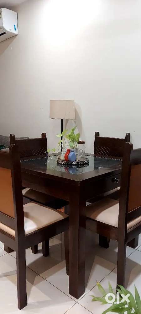 4 seater dining table with 4 chairs