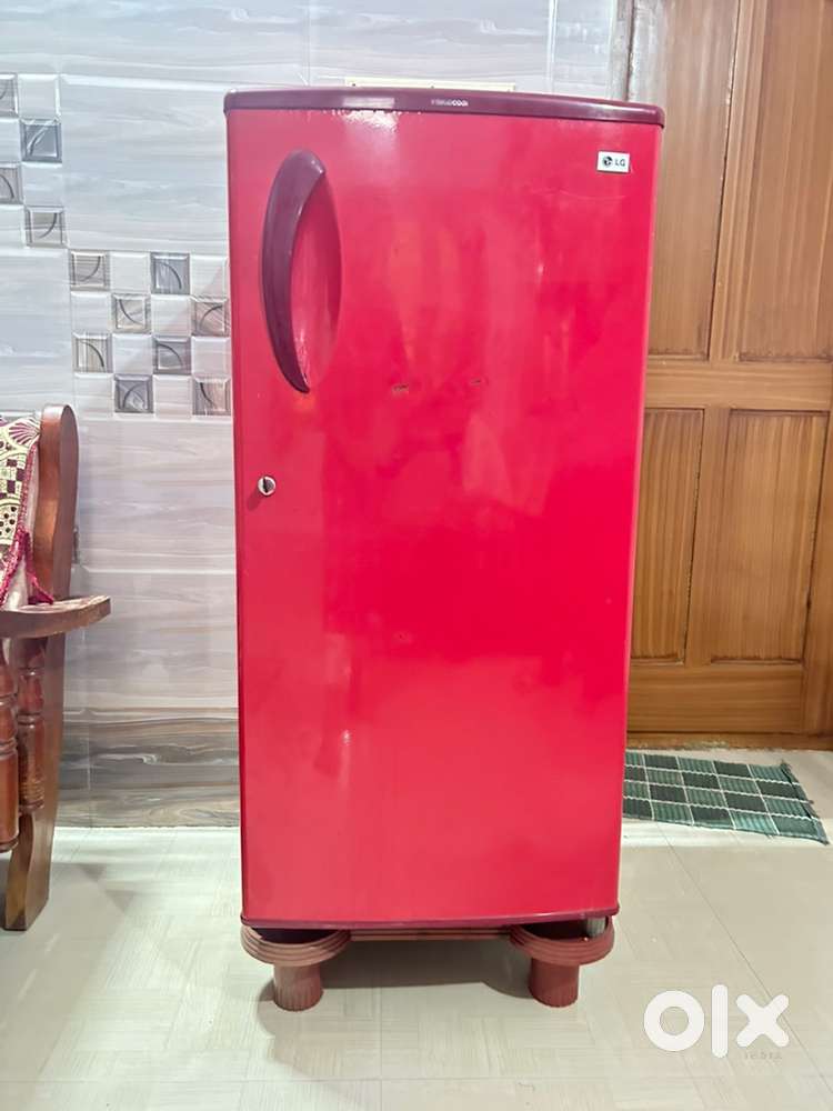 LG 190L Fridge in Good Working condition.
