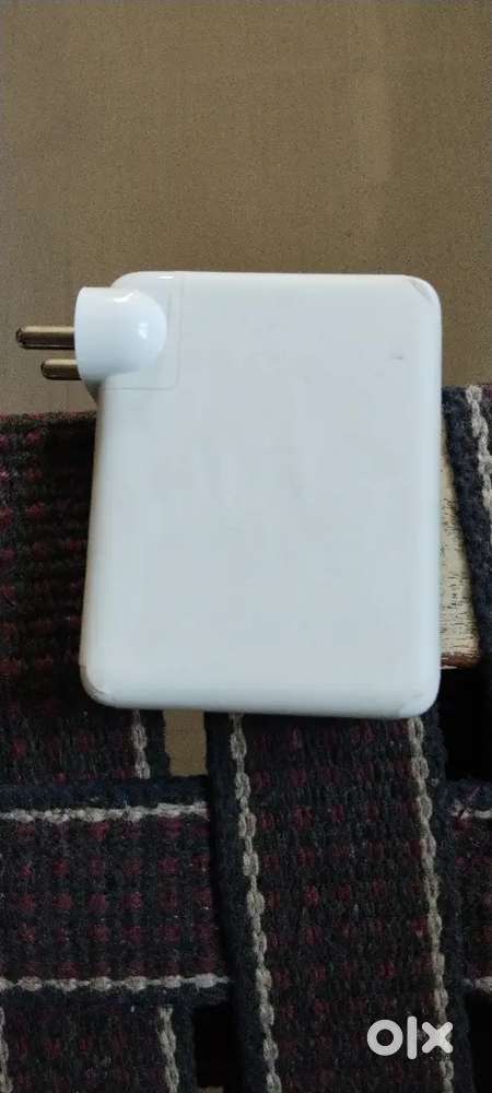 APPLE MacBook Chargers