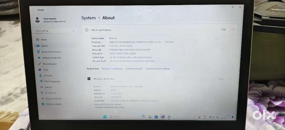 Lenovo laptop with keyboard, mouse & pad.
Genuine windows 11 activated