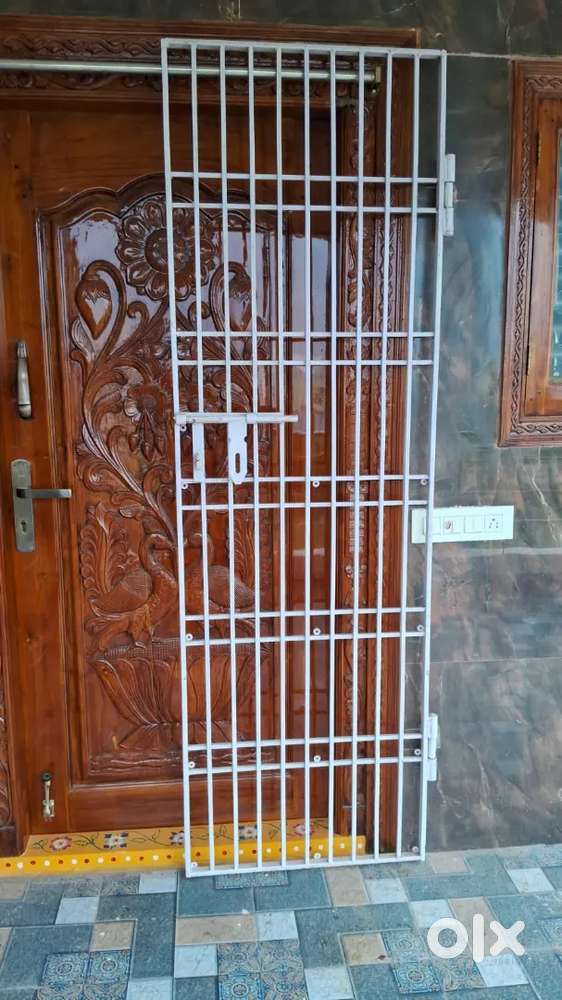 2 BHK with 3 bathrooms and 2 balconies near Narayana School