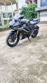 Yamaha R15 V4.  2021/12 modal