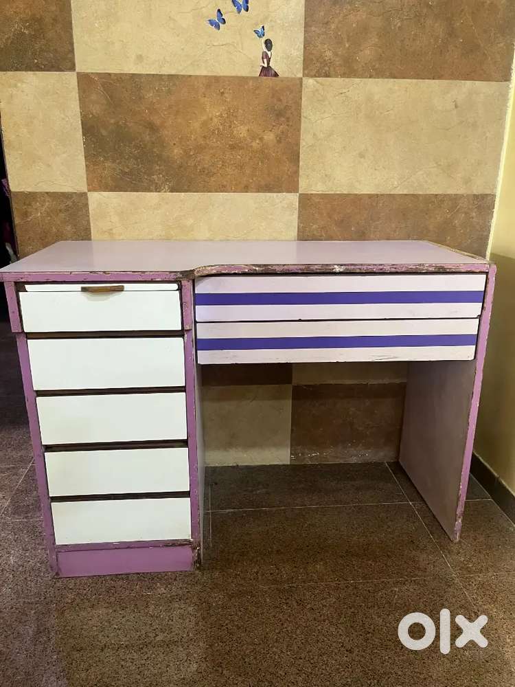 Study table/Computer table/work table