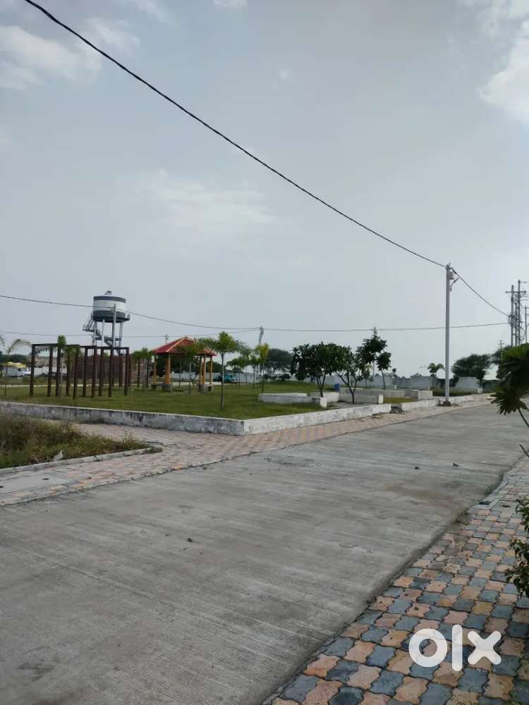 arvindo ki prime location per Matra 10 minut ki duri per