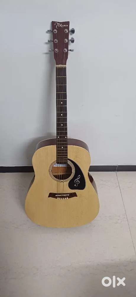 Takamin semi acoustic guitar