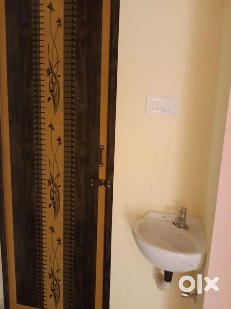 2BHK house for rent in gandhinagar,padikuppam