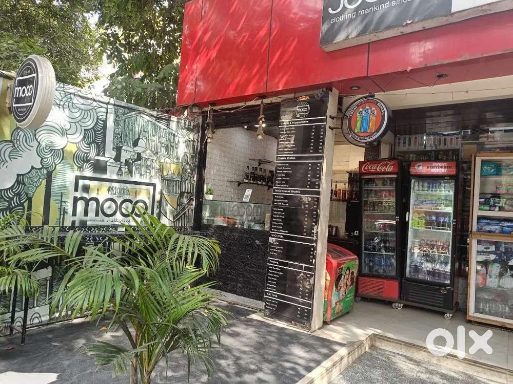 Shop in Sheikh Sarai phase-2 in front of college of vocational studies