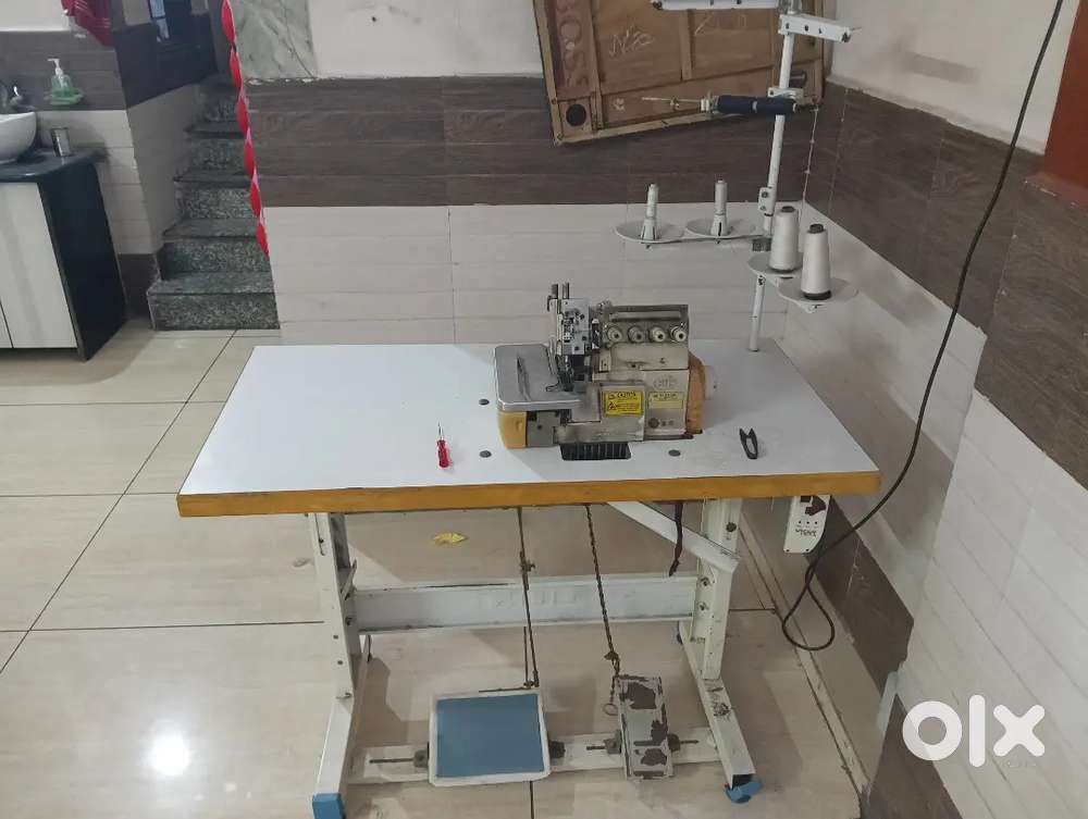 Overlock Machine 5 threads