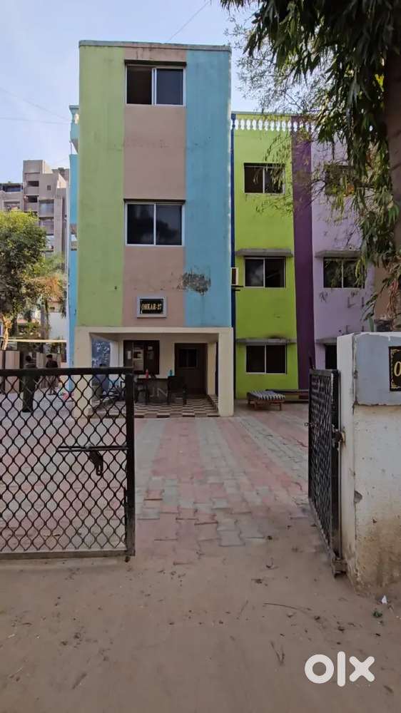 Running PG For Rent In Shyamal Cross Road Satelite