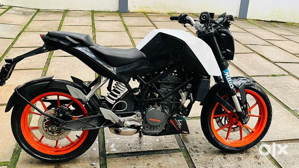 KTM DUKE 200 BS4