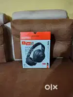 JBL Tune770 NC. 1Day Old.