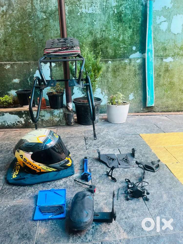 Bajaj Dominor accessories