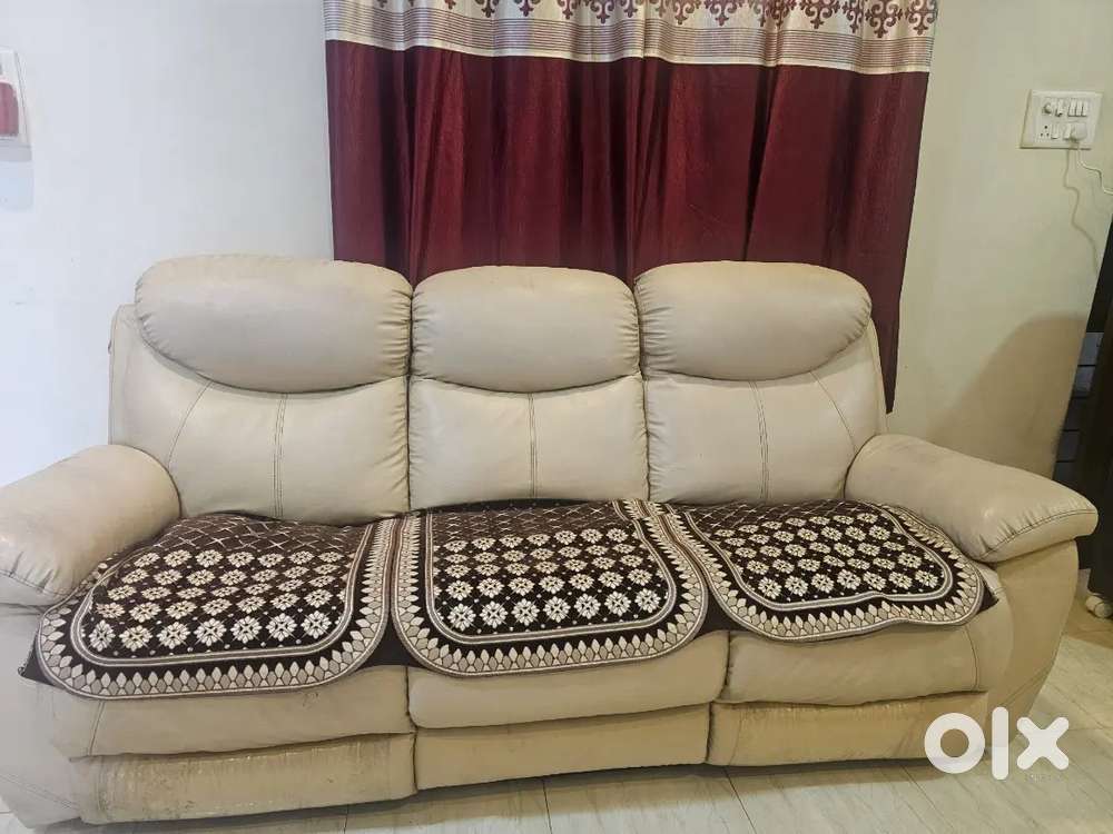 Recliner sofa