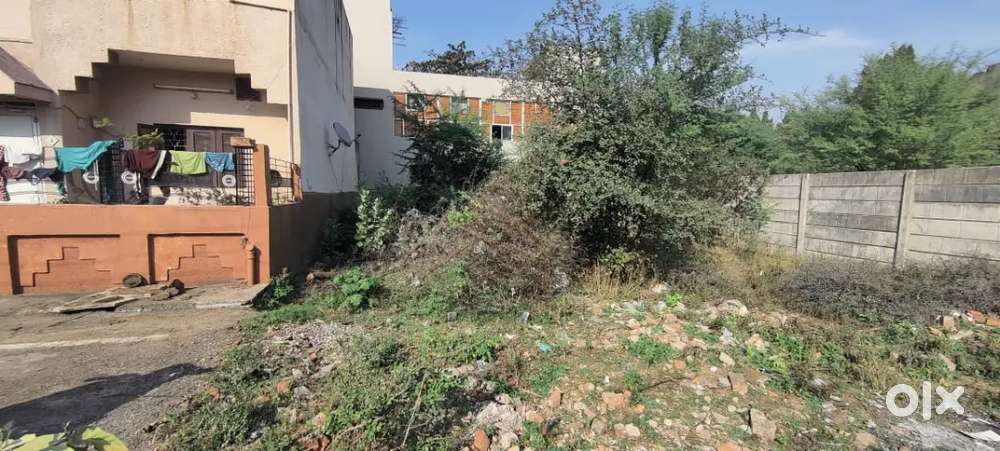 B.k nagar plot available best location gau mukhi plot!! 40 front