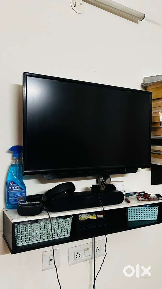 32-Inch LED TV
