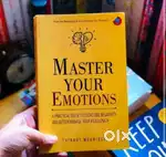 Master Your Emotions : A Practical Guide to Overcome Negativity.