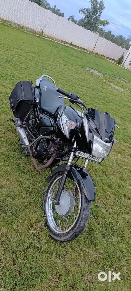 Ek dame mast bike hai condition ok hai