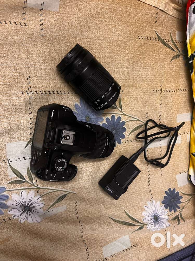 Canon 1200d short lens with long lens