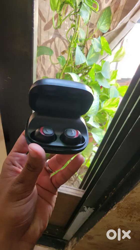 Noise Shots X5 Charge Bluetooth In-Ear Headphones